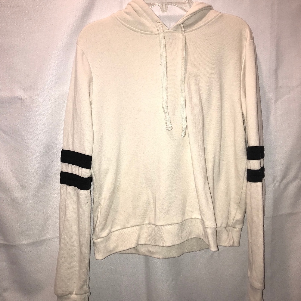 Creme hoodie with black detailing